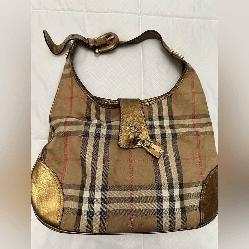 2010’s Burberry shoulder bag, dust bag included